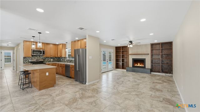 1409 Highland Drive, San Marcos, TX 78666