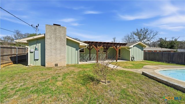 1409 Highland Drive, San Marcos, TX 78666