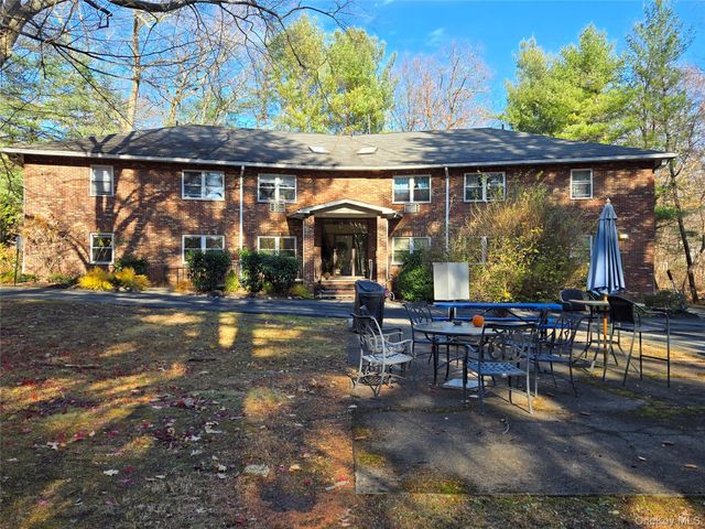 119 W Crooked Hill Road 104, Pearl River, NY 10965