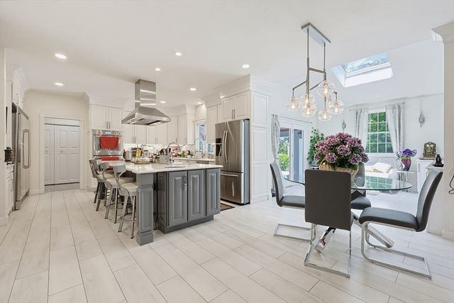 23 Goodnow Lane, Framingham, MA 01702