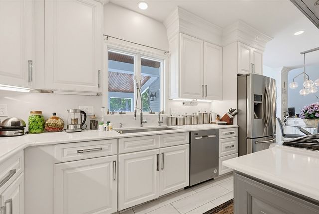 23 Goodnow Lane, Framingham, MA 01702