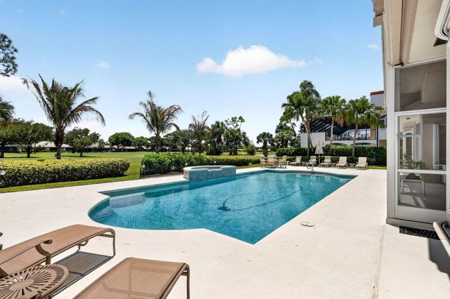 6711 SE Barrington Drive, Stuart, FL 34997