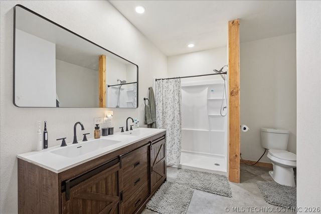 1172 Water Tower Road, Sand Springs, OK 74063