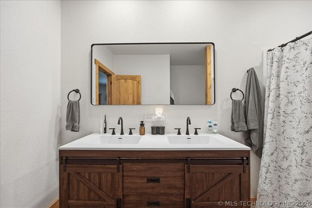 1172 Water Tower Road, Sand Springs, OK 74063