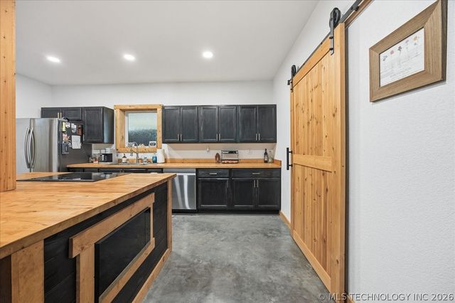1172 Water Tower Road, Sand Springs, OK 74063