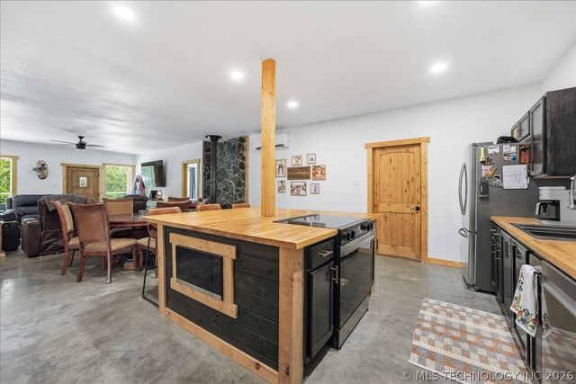 1172 Water Tower Road, Sand Springs, OK 74063