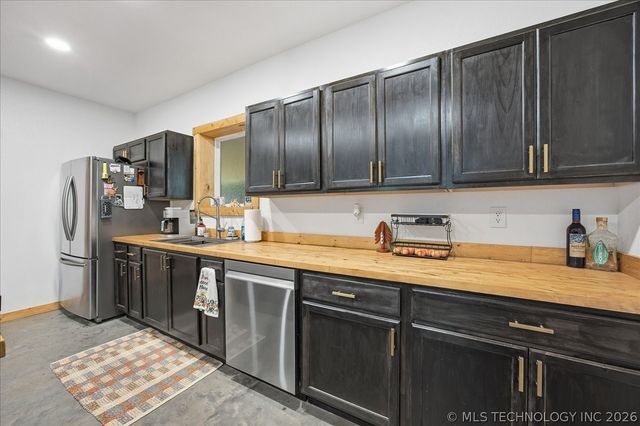 1172 Water Tower Road, Sand Springs, OK 74063