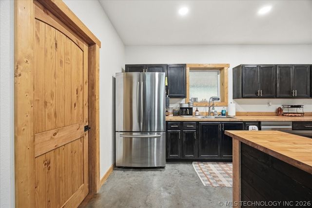 1172 Water Tower Road, Sand Springs, OK 74063