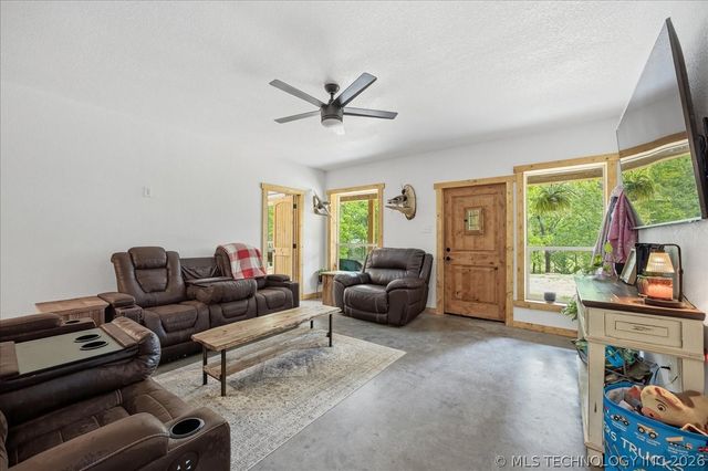 1172 Water Tower Road, Sand Springs, OK 74063