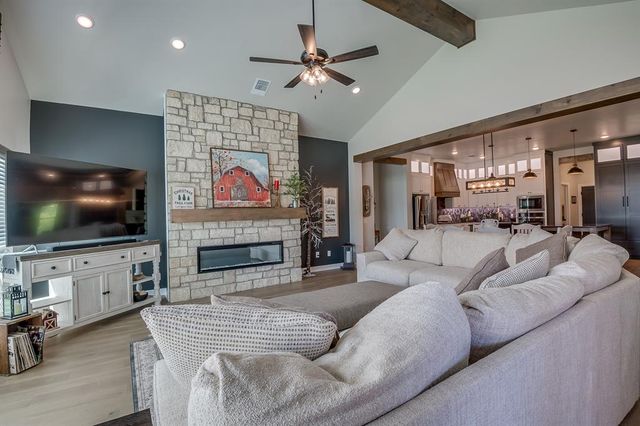 800 Argos Road, Yukon, OK 73099