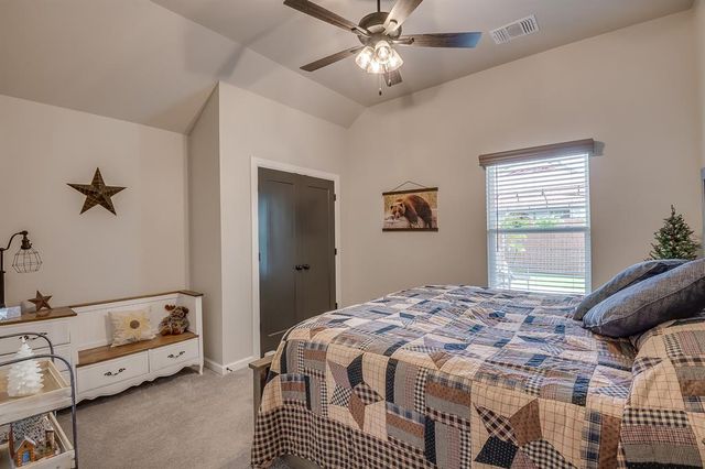 800 Argos Road, Yukon, OK 73099