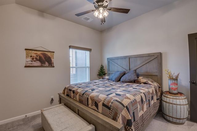 800 Argos Road, Yukon, OK 73099