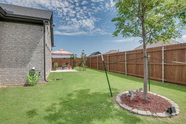 800 Argos Road, Yukon, OK 73099