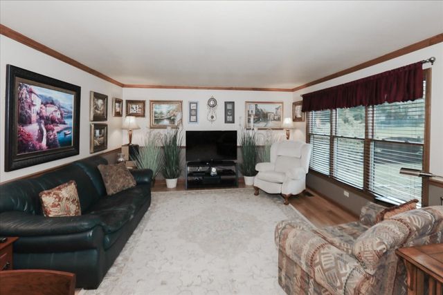 10616 Carl Street, Huntley, IL 60142