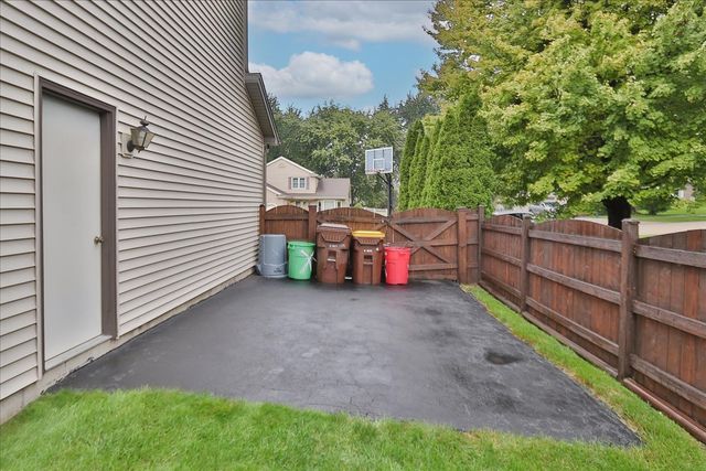 10616 Carl Street, Huntley, IL 60142
