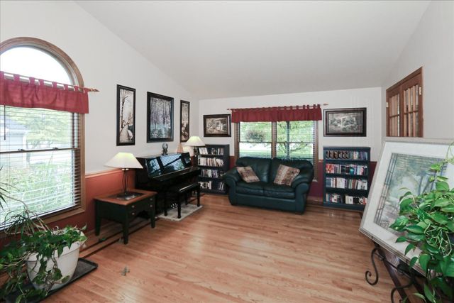 10616 Carl Street, Huntley, IL 60142