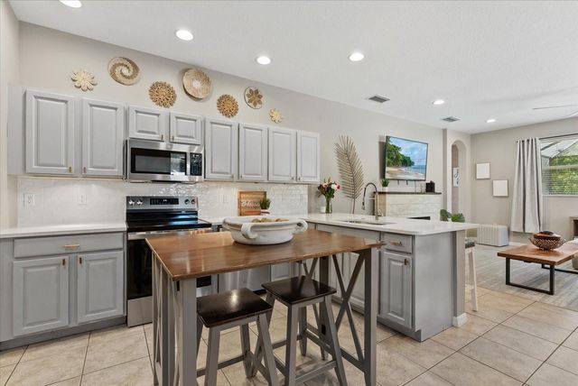 9013 KINGSBURY PLACE, Bradenton, FL 34212