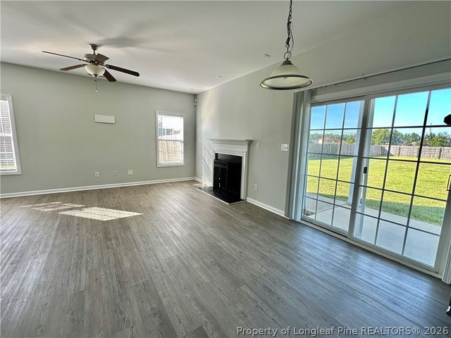 512 Pecan Grove Loop, Hope Mills, NC 28348