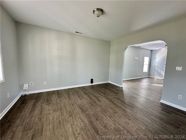 512 Pecan Grove Loop, Hope Mills, NC 28348