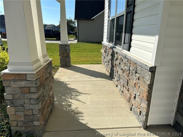 512 Pecan Grove Loop, Hope Mills, NC 28348