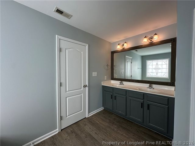 512 Pecan Grove Loop, Hope Mills, NC 28348