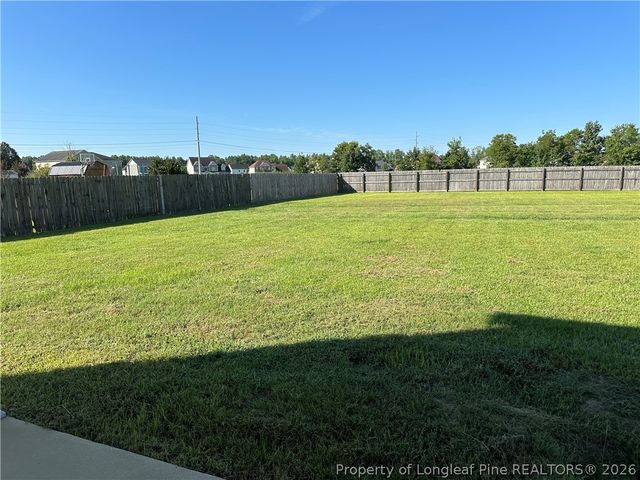 512 Pecan Grove Loop, Hope Mills, NC 28348
