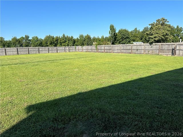 512 Pecan Grove Loop, Hope Mills, NC 28348