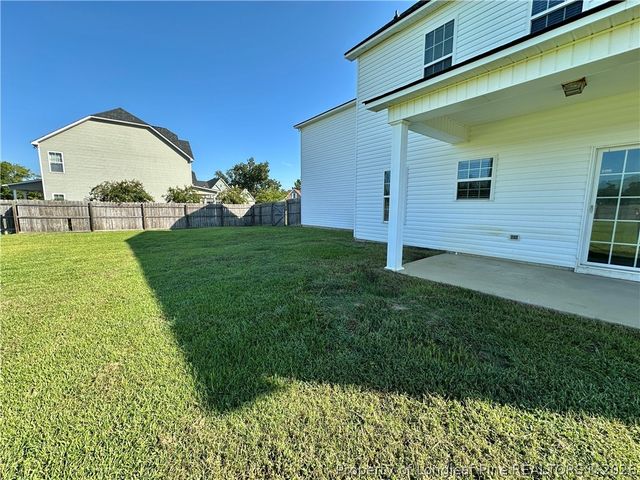 512 Pecan Grove Loop, Hope Mills, NC 28348