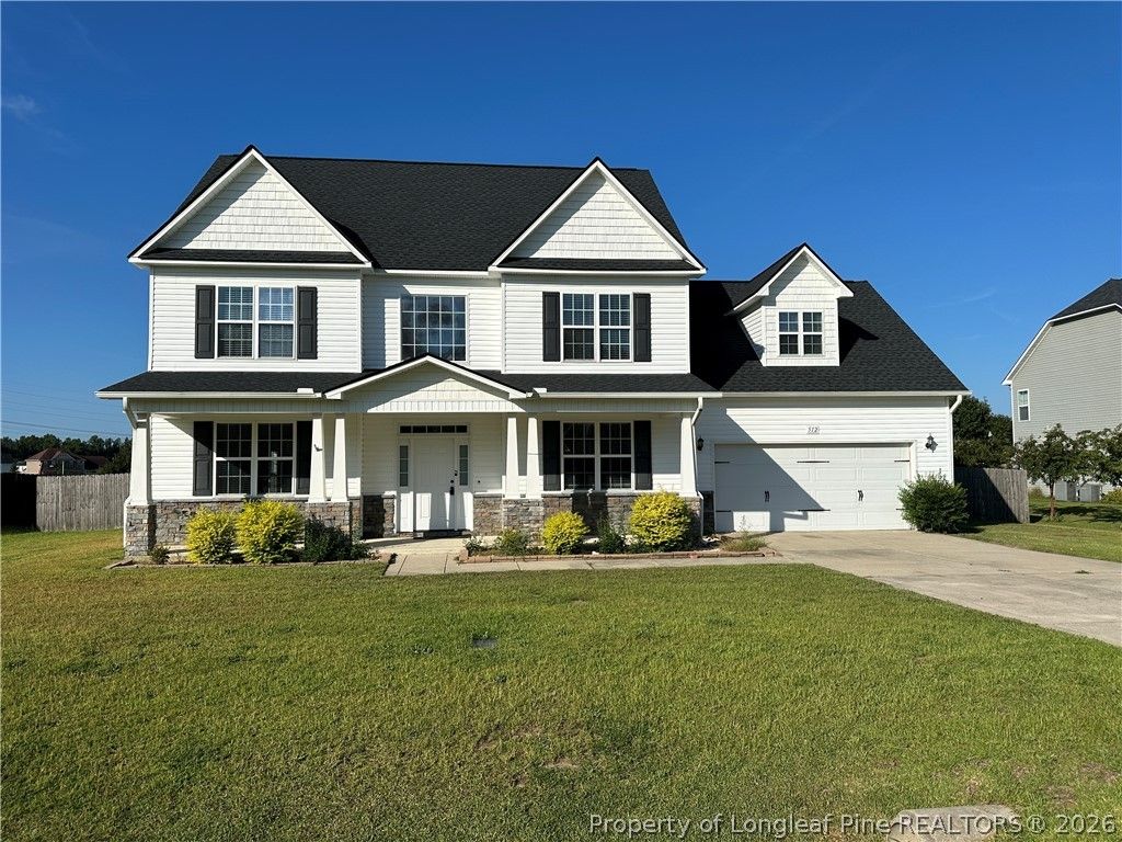 512 Pecan Grove Loop, Hope Mills, NC 28348