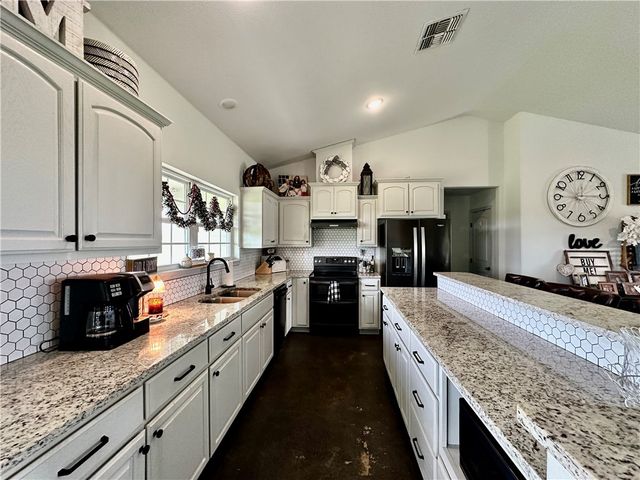 14244 County Road 1144, Sinton, TX 78387