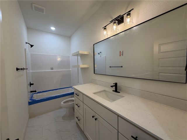 6703 SW Orange Avenue, Bentonville, AR 72713
