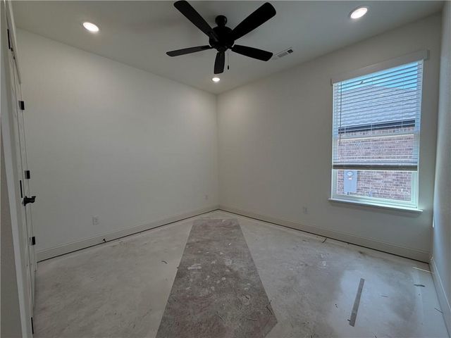 6703 SW Orange Avenue, Bentonville, AR 72713