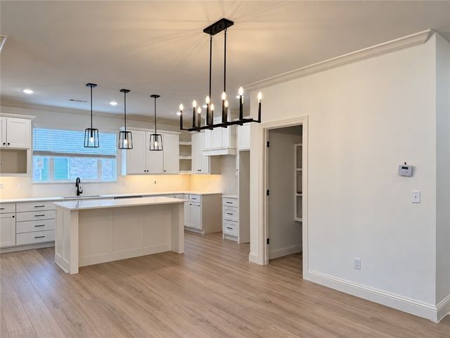 6703 SW Orange Avenue, Bentonville, AR 72713