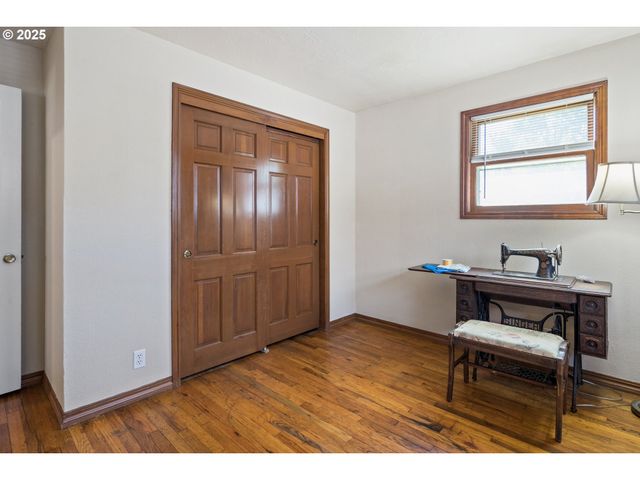 4196 WARD Dr Ne, Salem, OR 97305