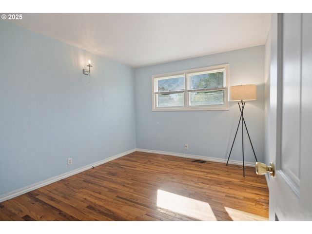 4196 WARD Dr Ne, Salem, OR 97305