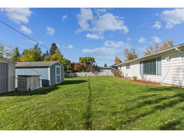 4196 WARD Dr Ne, Salem, OR 97305