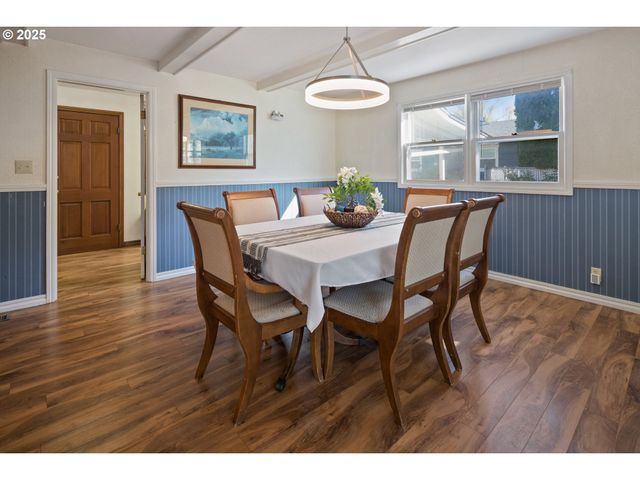 4196 WARD Dr Ne, Salem, OR 97305