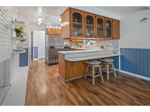 4196 WARD Dr Ne, Salem, OR 97305