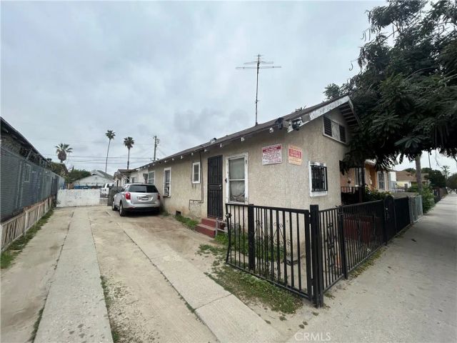 1362 E Vernon, Los Angeles, CA 90011