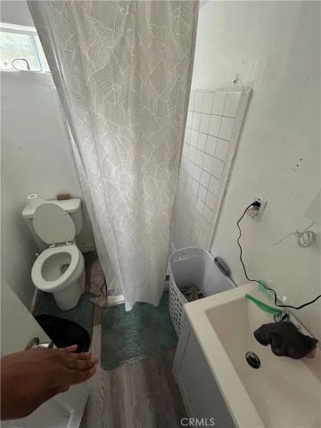 1362 E Vernon, Los Angeles, CA 90011
