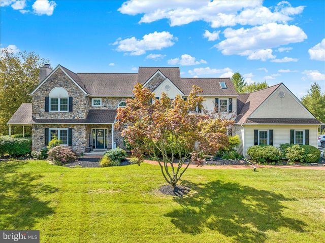132 BARTON DR, Spring City, PA 19475