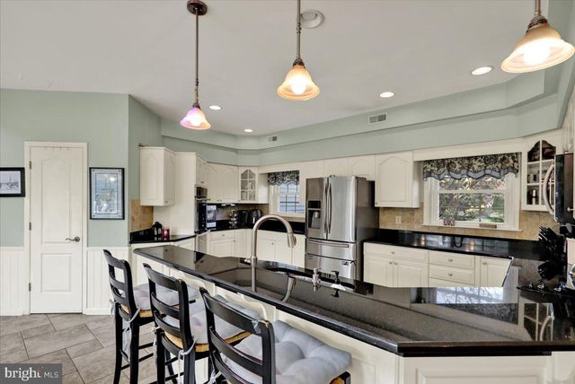 132 BARTON DR, Spring City, PA 19475