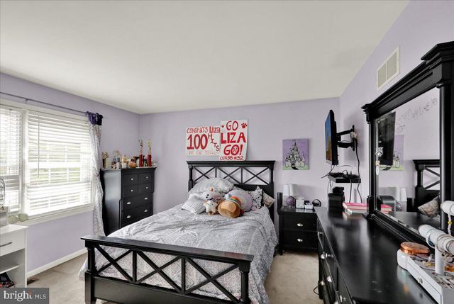 132 BARTON DR, Spring City, PA 19475