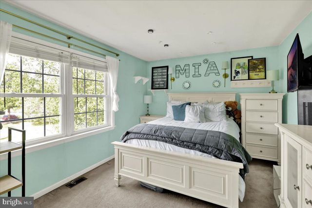 132 BARTON DR, Spring City, PA 19475