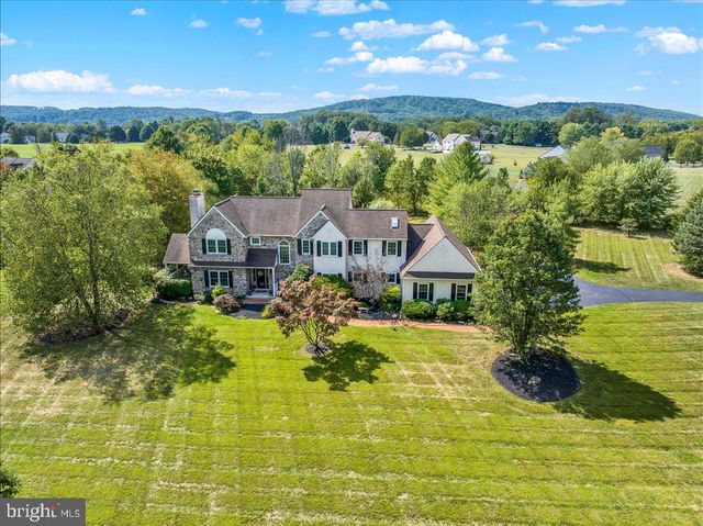 132 BARTON DR, Spring City, PA 19475