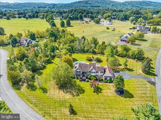 132 BARTON DR, Spring City, PA 19475