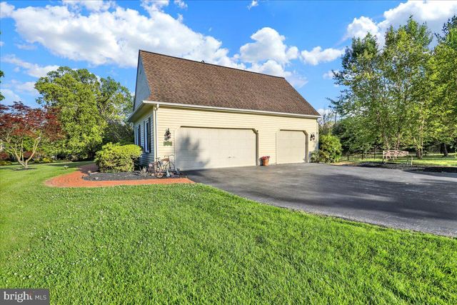 132 BARTON DR, Spring City, PA 19475