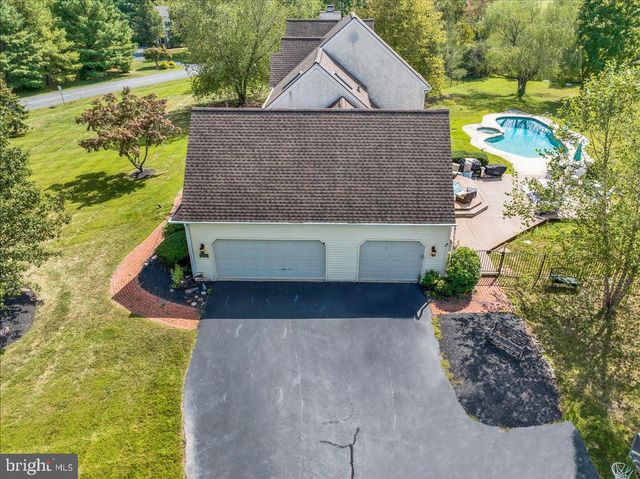 132 BARTON DR, Spring City, PA 19475