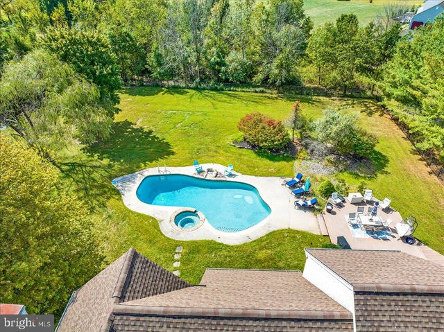 132 BARTON DR, Spring City, PA 19475