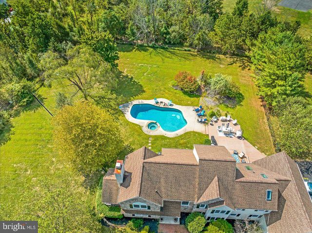 132 BARTON DR, Spring City, PA 19475
